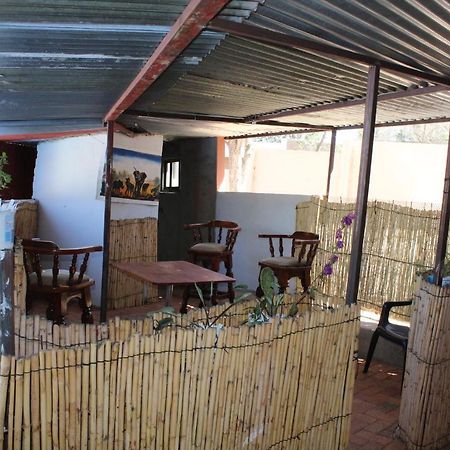 Yoieli Guest House Уиндхоек Екстериор снимка