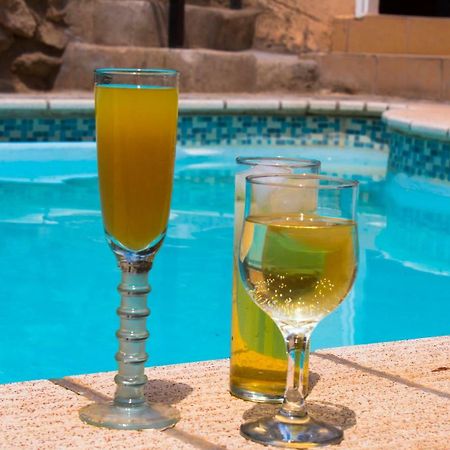 Yoieli Guest House Уиндхоек Екстериор снимка